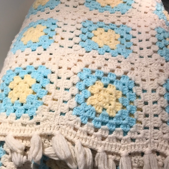 Hand made Crochet knit blanket king size - Picture 5 of 5